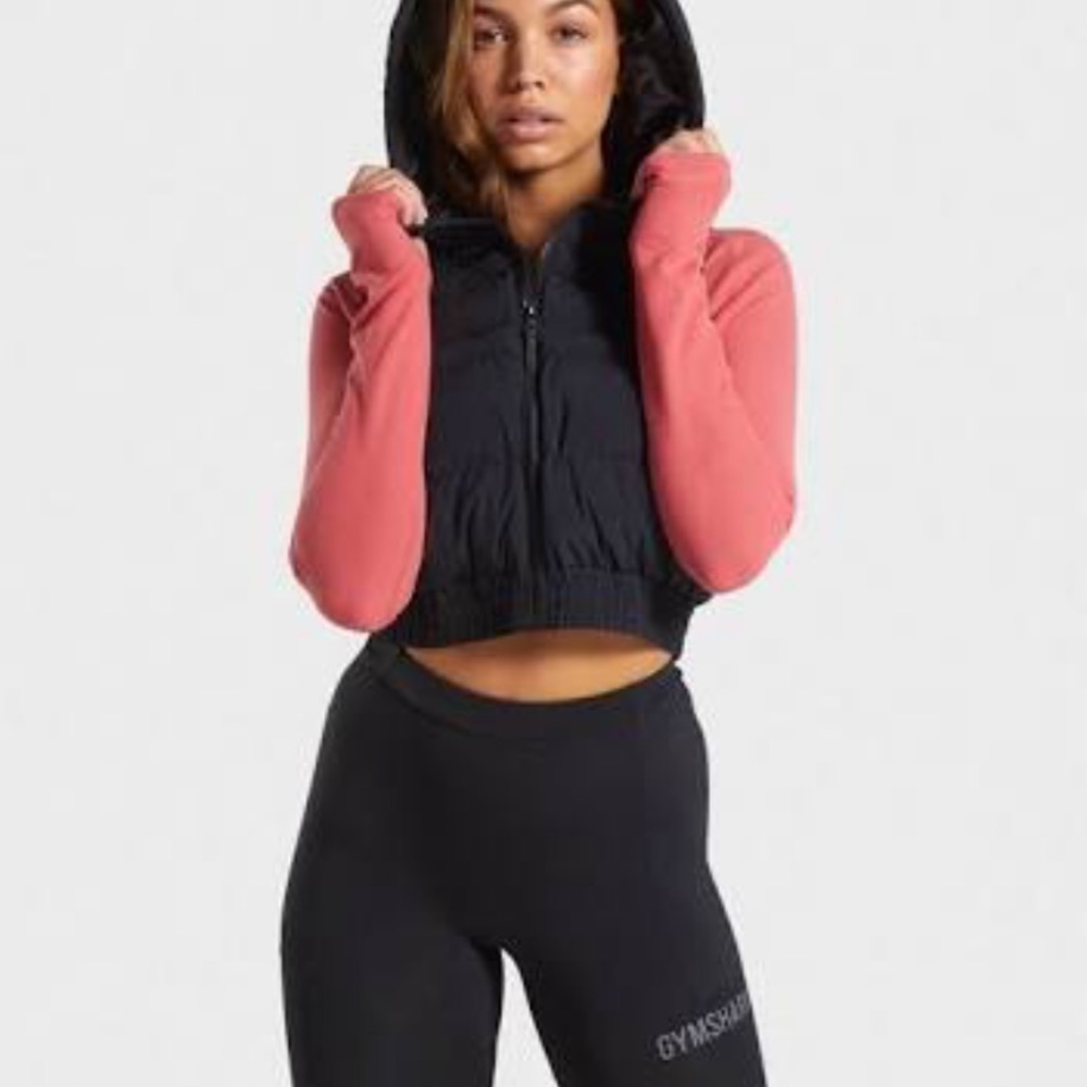 ISO: gymshark crop gilet in small or x-small!!!!